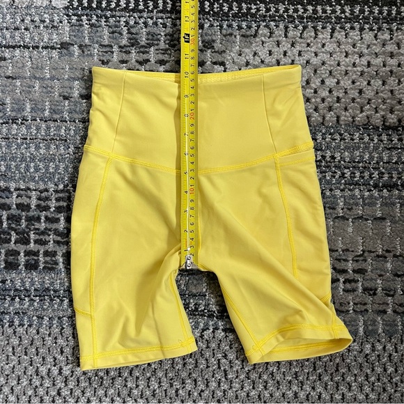 Calia by Carrie Underwood Womens High Rise Bike Shorts in Yellow, Size XS - Picture 5 of 7